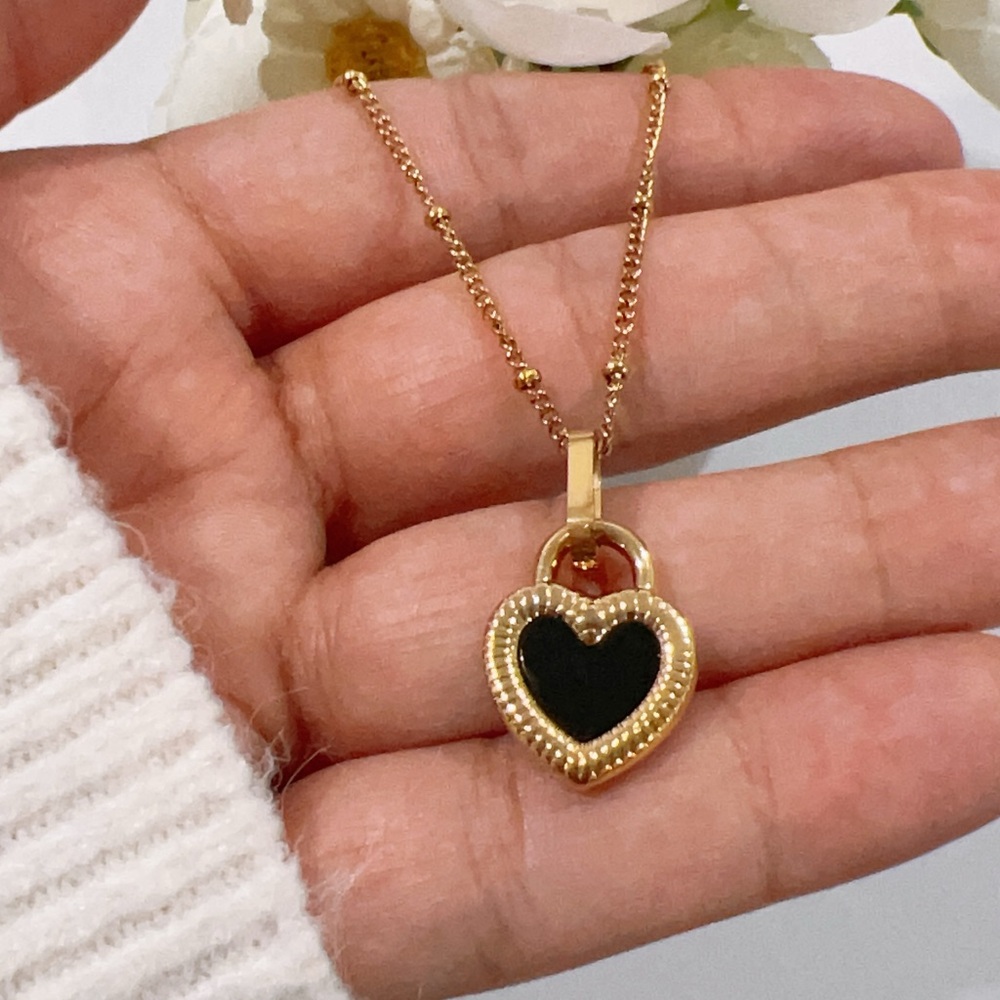 White and Black double-sided Heart Pendant Necklace